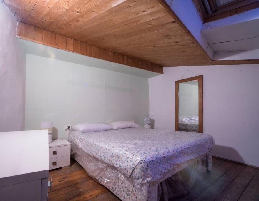 Top Location Lucca Apartment Bagian luar foto